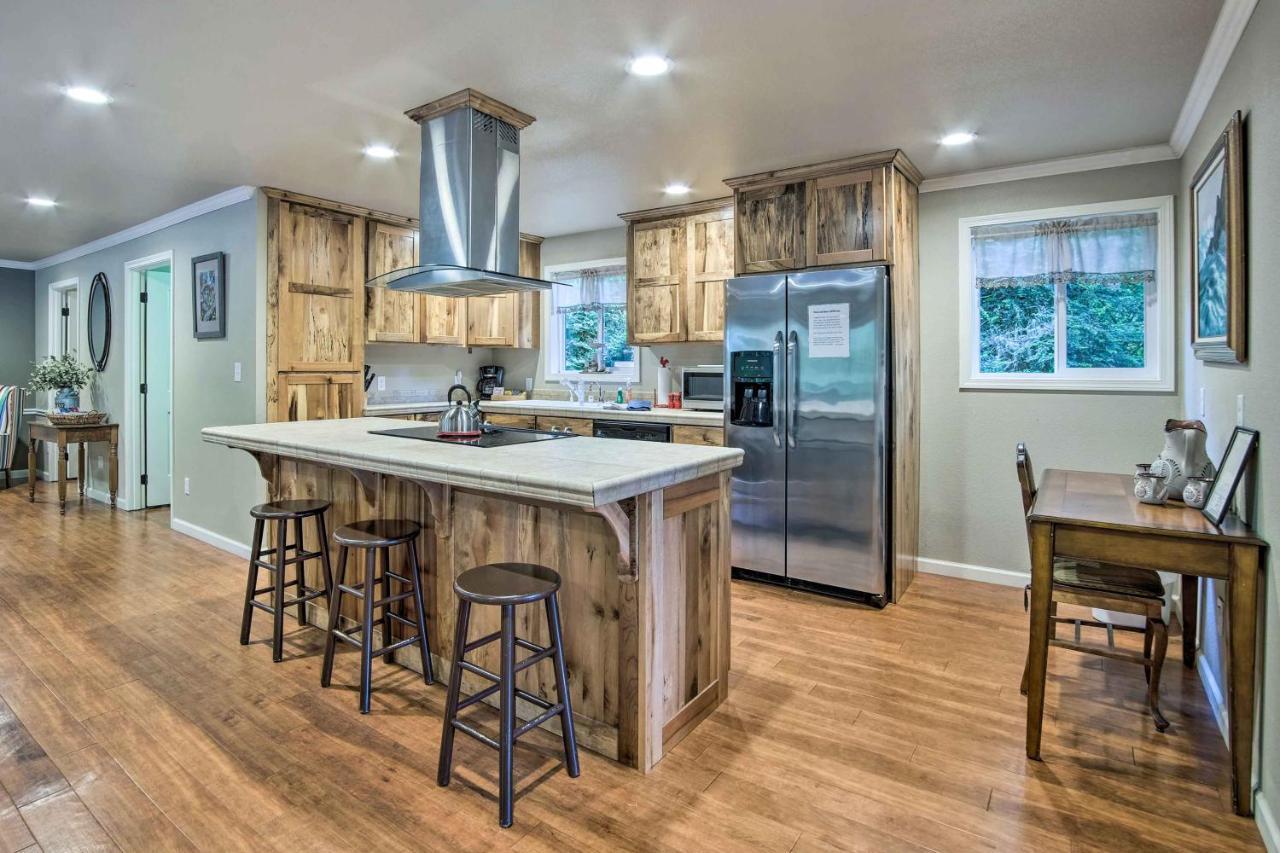 Coos Bay Retreat Less Than 2 Mi To Marina And Casino! エクステリア 写真